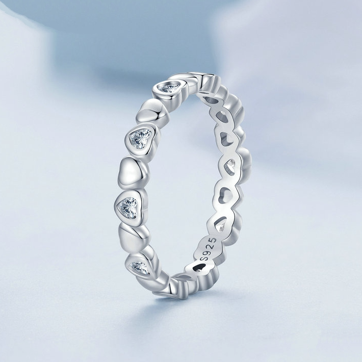 Bague Petits Coeurs <titolo_esteso><span>en argent 925 plaqué or blanc avec zircons blancs</span></titolo_esteso> - Image 3