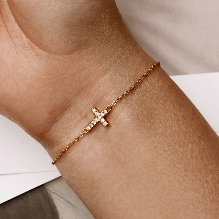 Bracelet avec Croix <titolo_esteso><span>en argent 925 plaqué or jaune ajustable avec zircons blanc</span></titolo_esteso> - Image 2