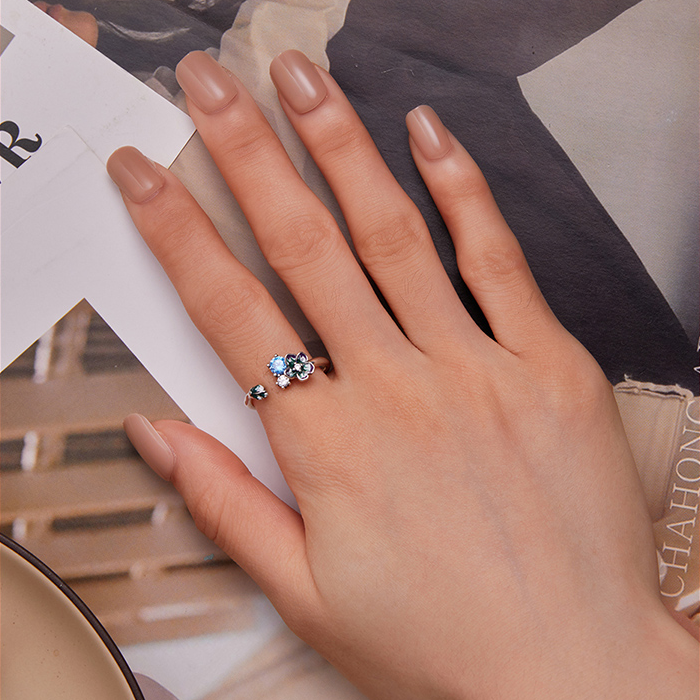 Bague Fleurs <titolo_esteso><span>en argent 925 plaqué or blanc ajustable émaillé à la main avec zircons colorés</span></titolo_esteso> - Image 5