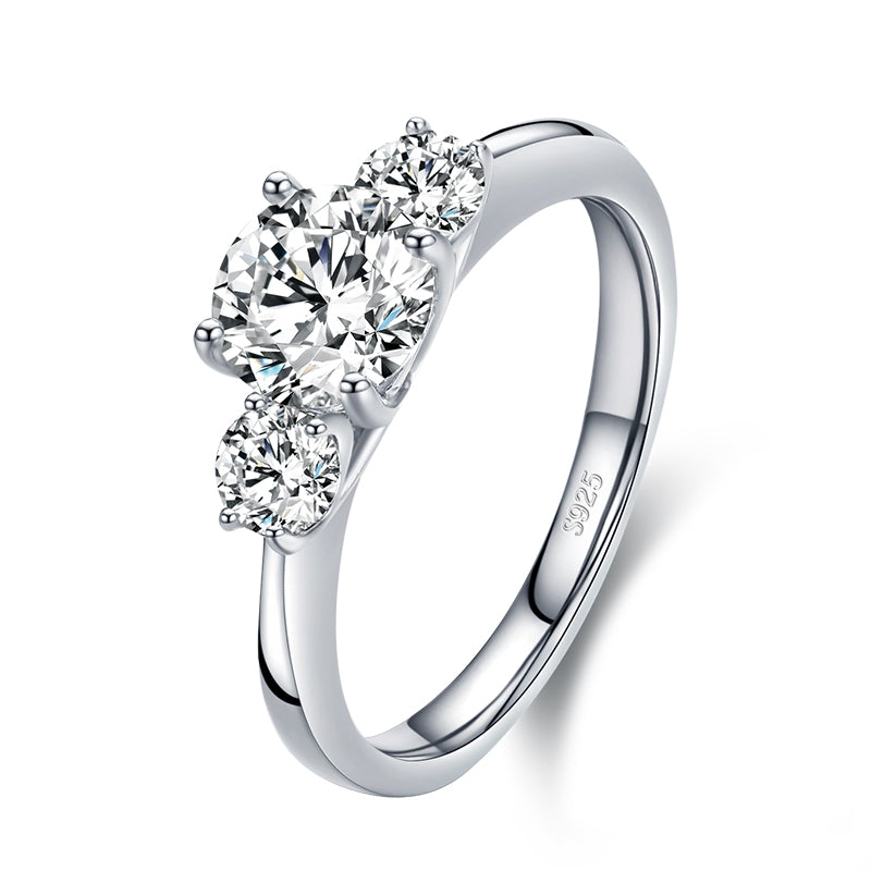 Bague Trilogie <titolo_esteso><span>en argent 925 plaqué or blanc avec zircons blancs</span></titolo_esteso>