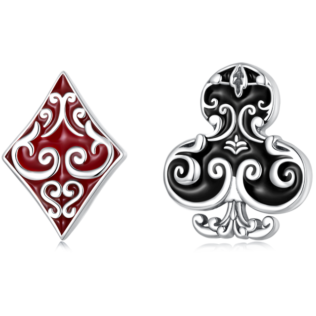 Boucles d'Oreilles Diamants et Clubs de Poker <titolo_esteso><span>en argent 925 plaqué or blanc émaillé à la main</span></titolo_esteso>