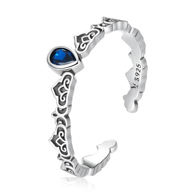 Bague Goutte Bleue <titolo_esteso><span>en argent 925 plaqué or blanc ajustable aver zircon bleu</span></titolo_esteso>